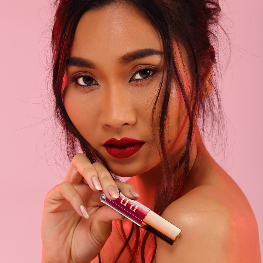 Set 3+1 rujuri lichide mate rezistente la transfer si luciu de buze